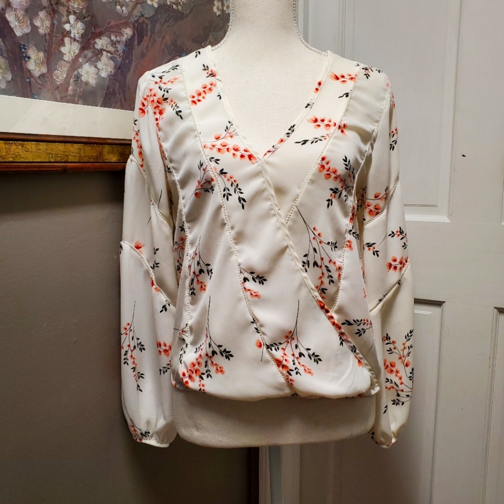 Sienna Sky floral long sleeve crop top